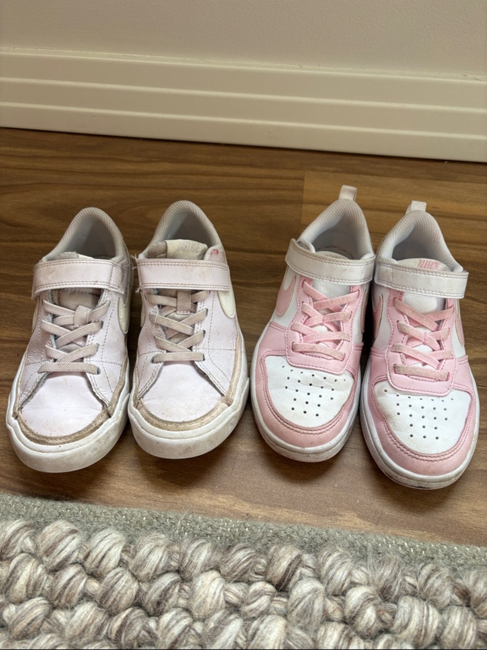 Nike Little Kids' 13 White and Pink Velcro Low-Top Sneakers